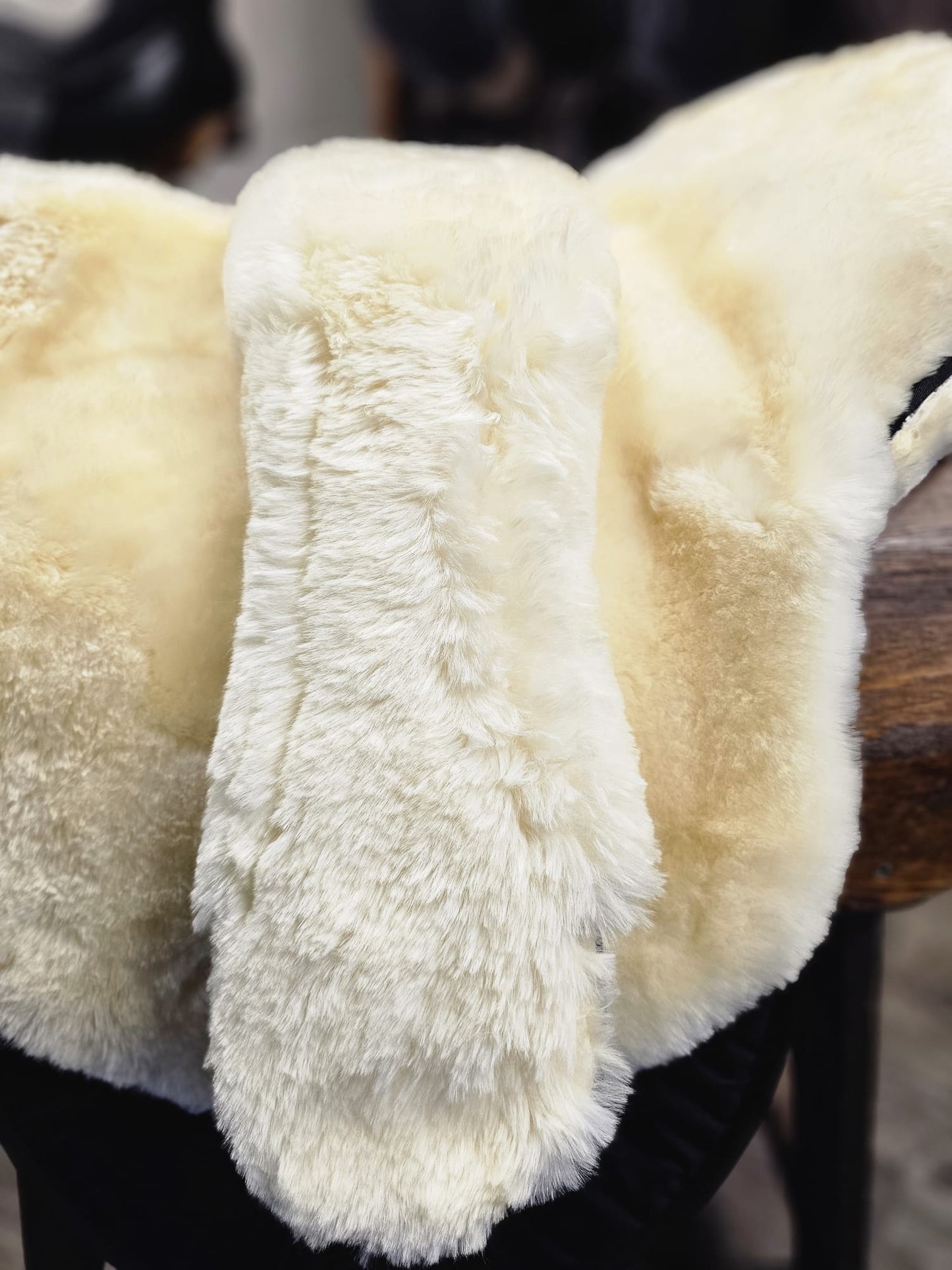 🐎 CAS Equestrian Sheepskin Girth