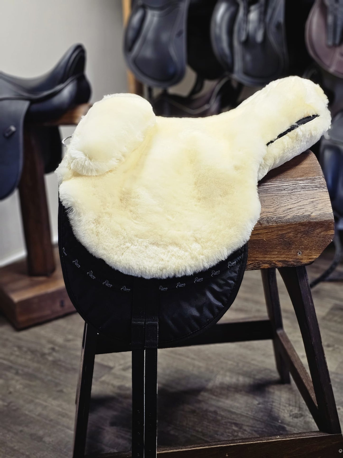 🐴 CAS Equestrian Sheepskin Bareback Pad with kneeblocks